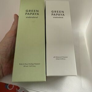 Shaishaishai Green Papaya Body & Face Peeling Cleanser and PH Bal. Cleanser Set